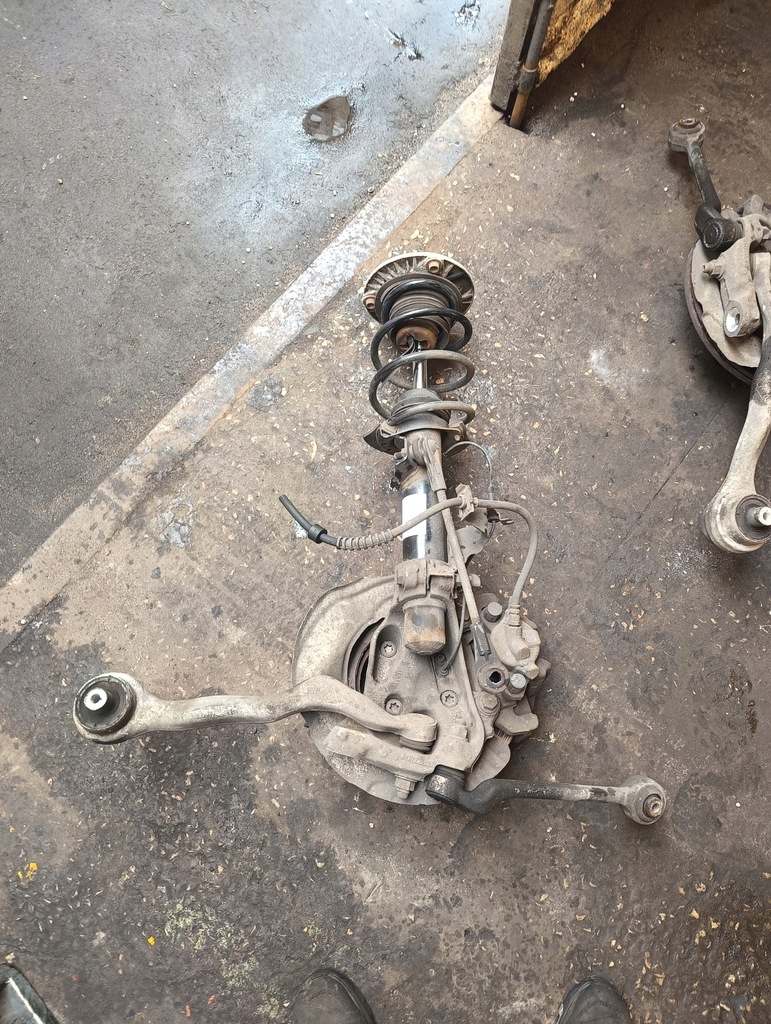 фото №11, Bmw f30 f31 f32 колонка амортизационная стойка амортизатор рычаг поворотный кулак 2.0d