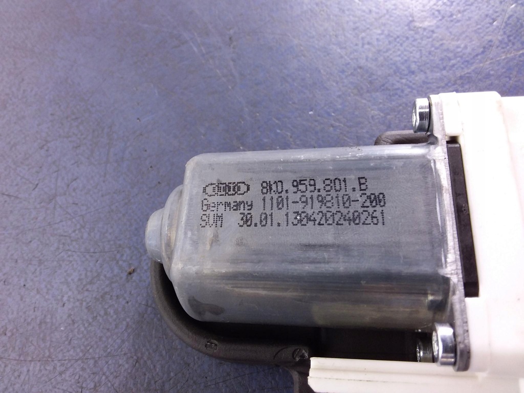 фото №5, Audi a8 d4 подъемник стекло перед левый 4h0837461a