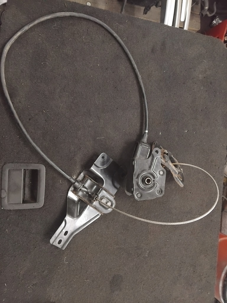 фото №1, Подъемник кронштейн колеса запасного 10-24r renault master iii 3 4 iv ideal