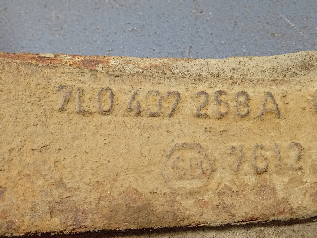 фото №4, Audi q7 4l 4.2tdi поворотный кулак правая перед 7l0407258a