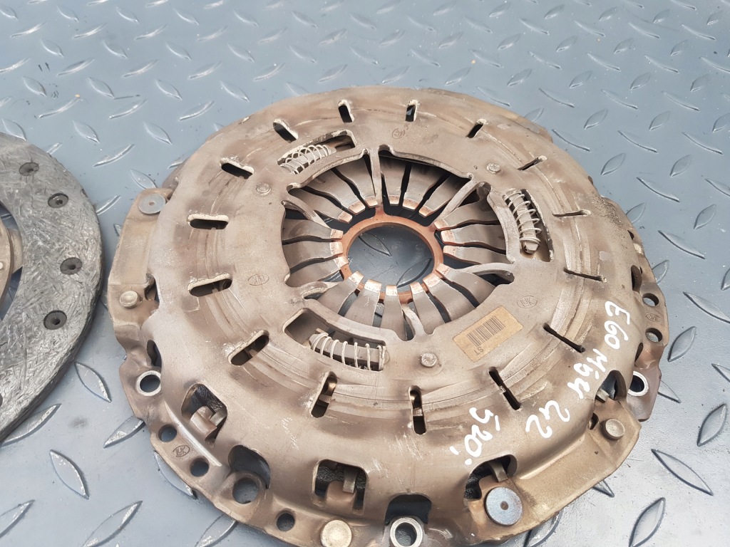 Диск сцепления luk 7 524 974 прижим bmw e60 520i 525i e46 320i 325i m54 в Украине