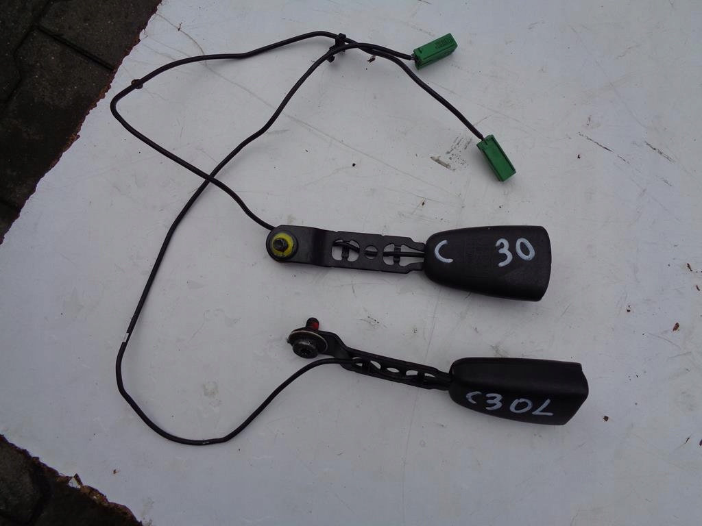 фото №1, Пряжка поперечина правый перед volvo c30