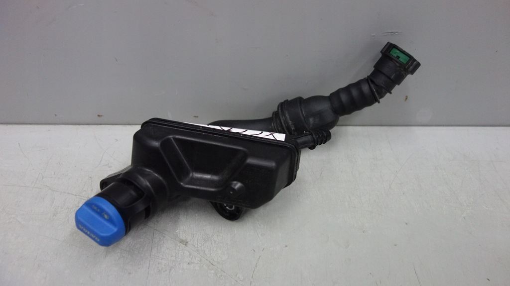 фото №1, Volvo xc60 заливна горловина кришка adblue