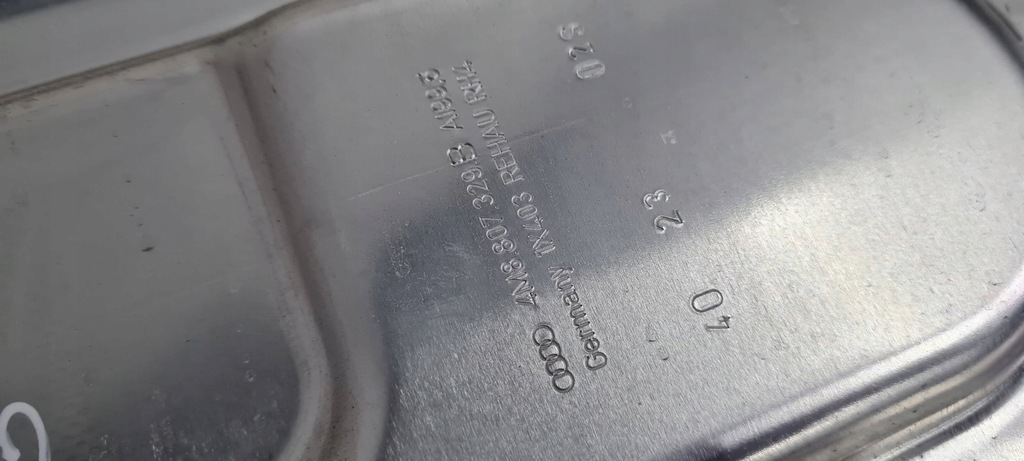 фото №8, Sq8 4m rsq8 q8 защита тепловая выхлоп бампера задняя 24r 4m8807329r