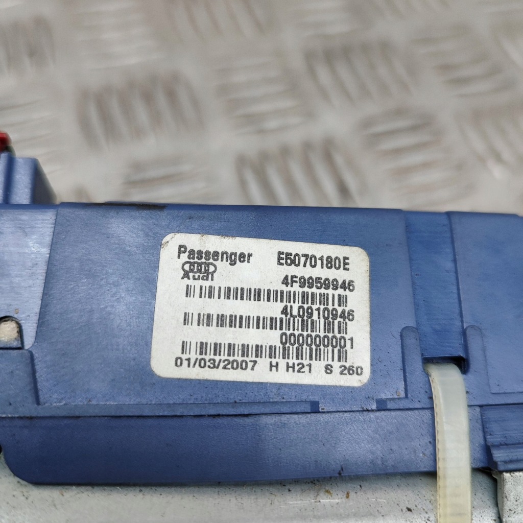 фото №7, Audi q7 4l 2007 правая сторона петля крышки задний багажника