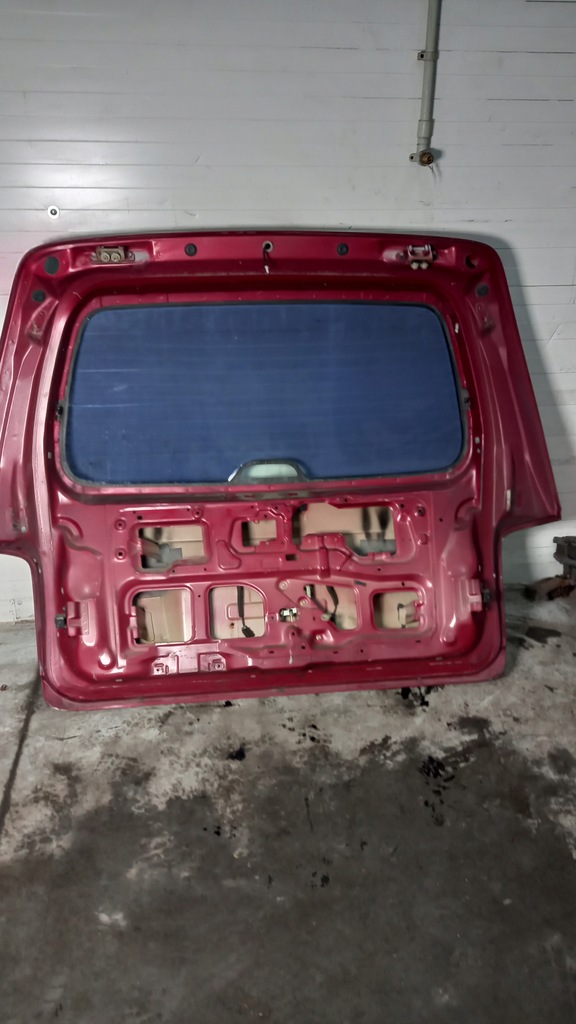 фото №16, Задня кришка багажника kia carnival 2.9td 02r