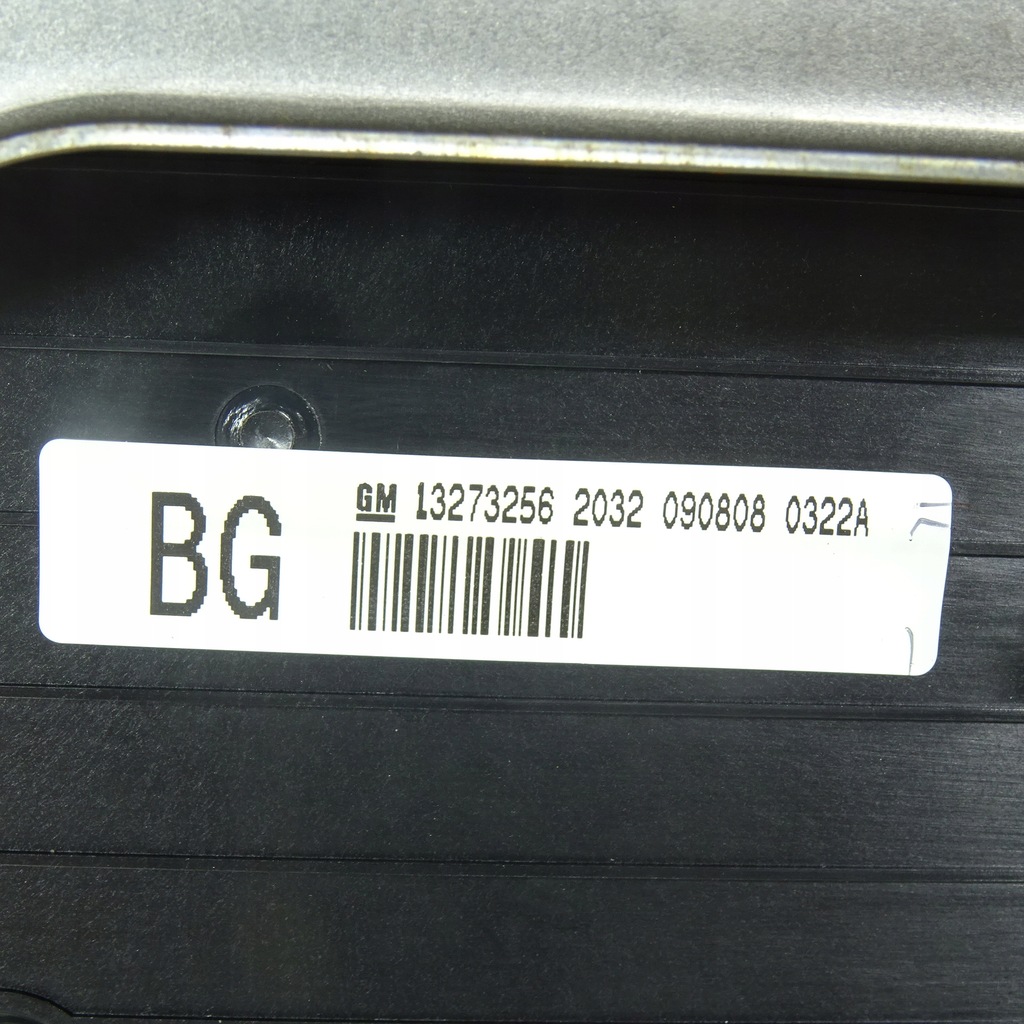 фото №3, Opel insignia a панель радио 13273256