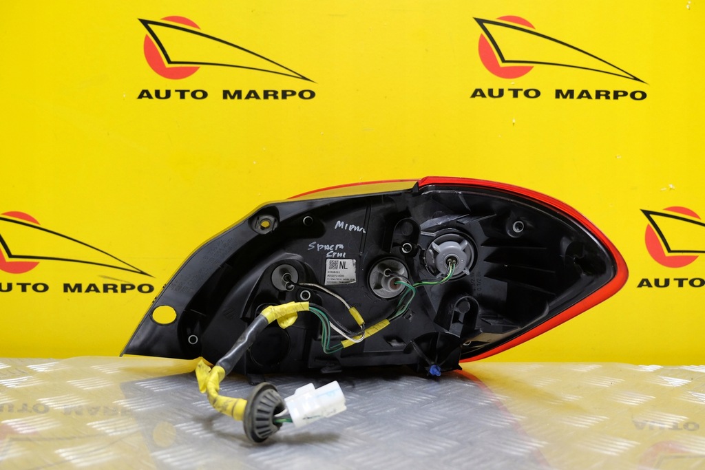 фото №10, Mitsubishi space star mirage 2017- лампа задняя l eu