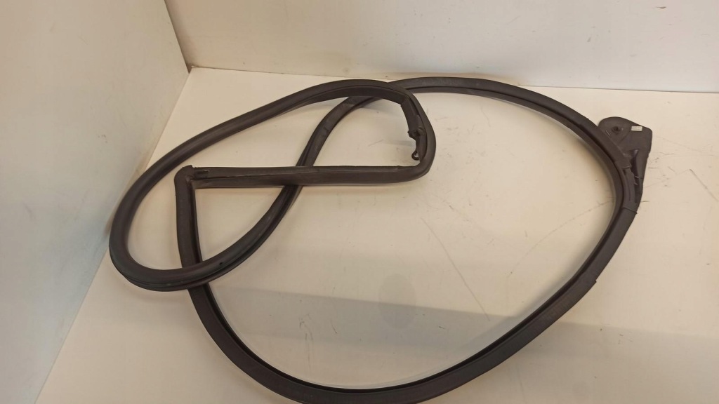 фото №1, Audi a5 8t прокладка дверь задняя перед sportback