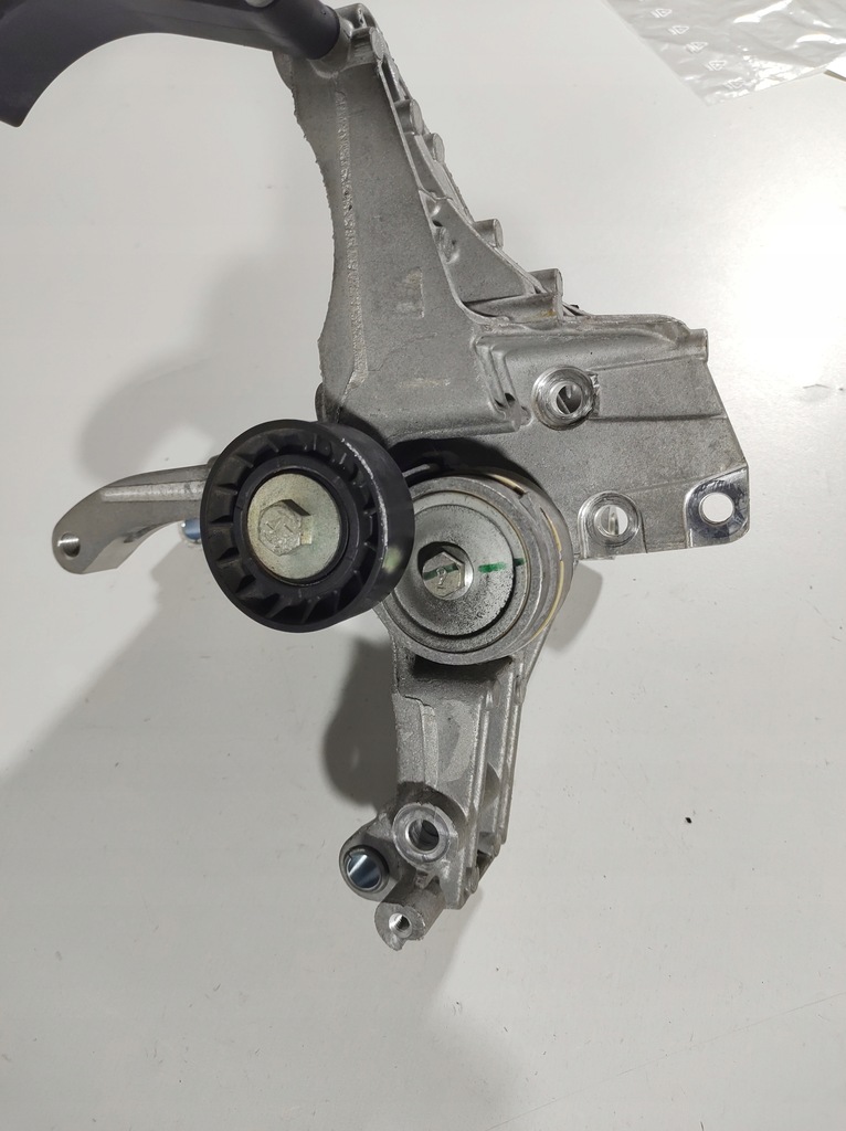 фото №11, Jeep compass 1.4 b 17r- кронштейн кронштейн генератора