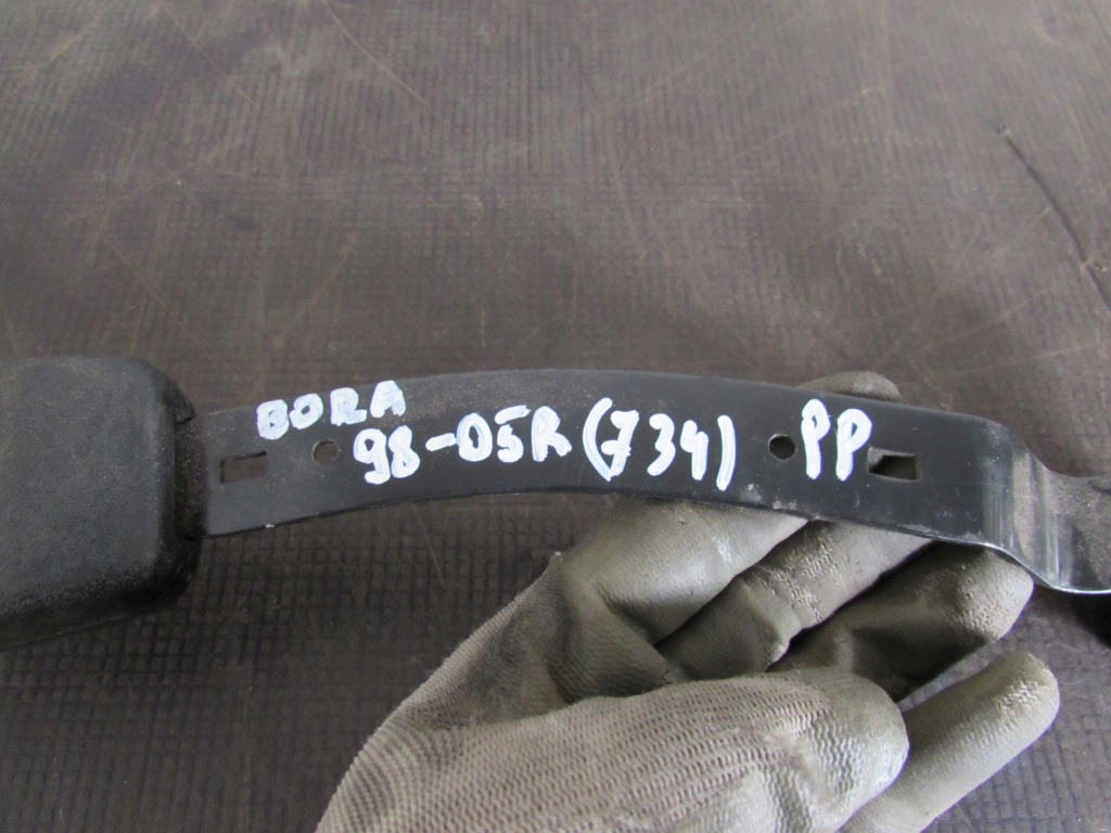 фото №3, Клипса поперечина правый перед 1j4858472 vw bora 98-05 r.