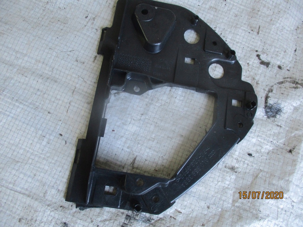 Рамка предохранителей правая левая 8l0858387a 8l0858388a audi a3 Оригинал