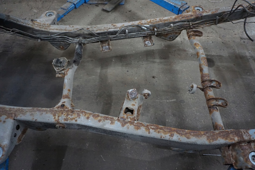 фото №8, Suzuki jimny рама 1,3 бензин 2000r