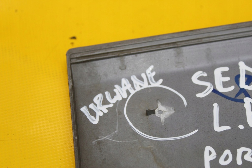 фото №8, Молдинг двері лівий перед kia sedona ii carnival iii