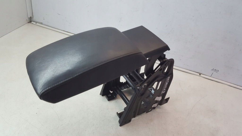 фото №10, Подлокотник туннель skoda octavia ii 2,0 tdi