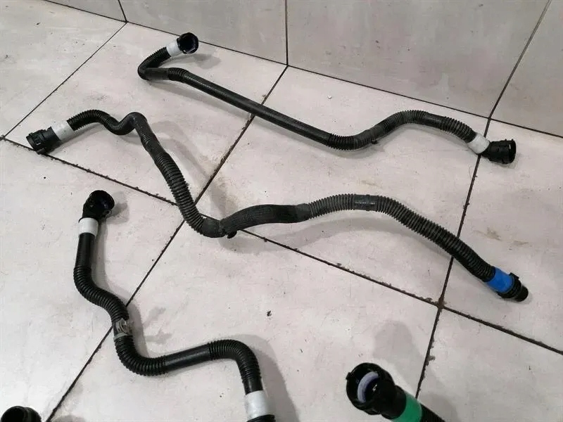 фото №5, Tesla model 3 cooling труба rwd 15047351-00b water шланг