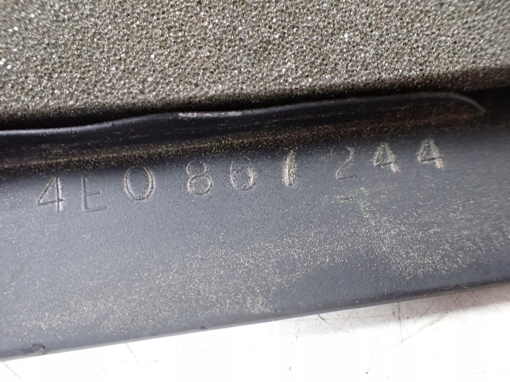 фото №16, Захист обшивка стійка права сторона audi a8 s8 d3 5.2 короткий 4e0867244