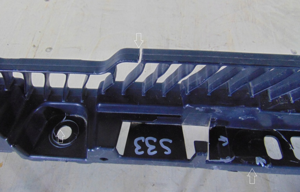 фото №9, Vw golf vii kombi напрямна бампера задня