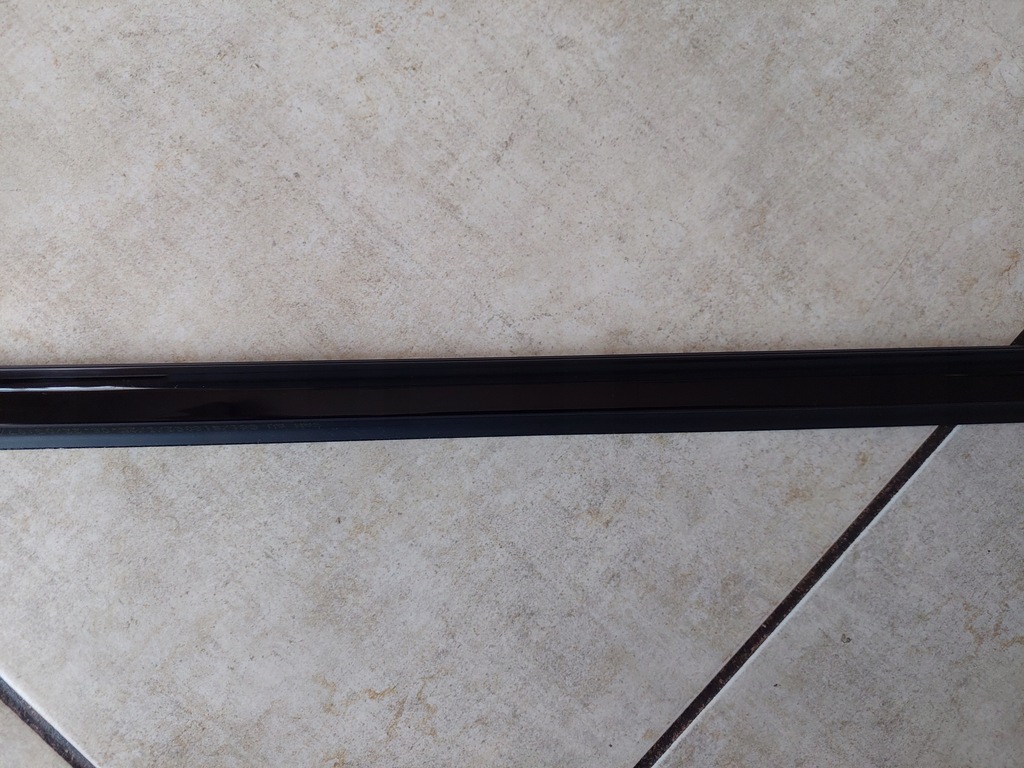 фото №6, Молдинг ущільнювач - лівий перед - audi a6 c8 - 4k0