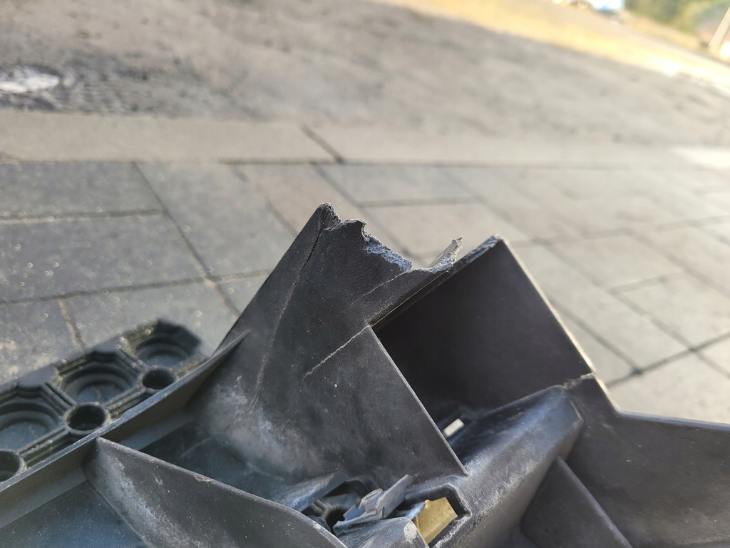 фото №9, Renault kangoo ii 12r z.e решётка радиатора решётка радиатора усилитель 8200916740 8200911027