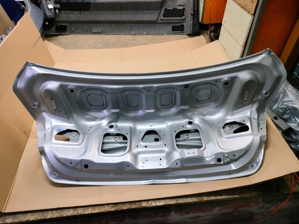 фото №3, Крышка багажника задняя renault talisman sedan лак заводской