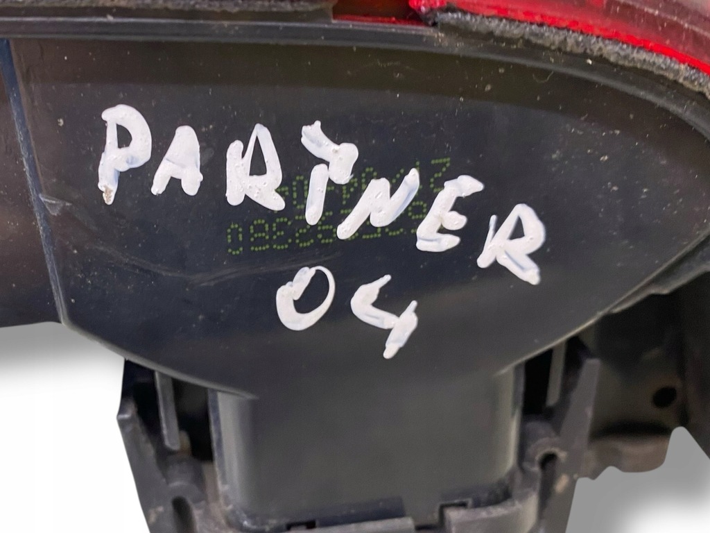 фото №6, Peugeot partner 2002 лампа задняя правая сторона грузовой 4505012