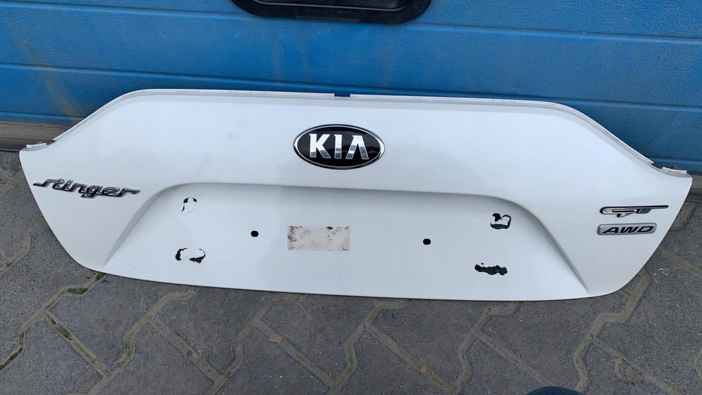 фото №1, Kia stinger 2018- накладка крышки задняя задняя