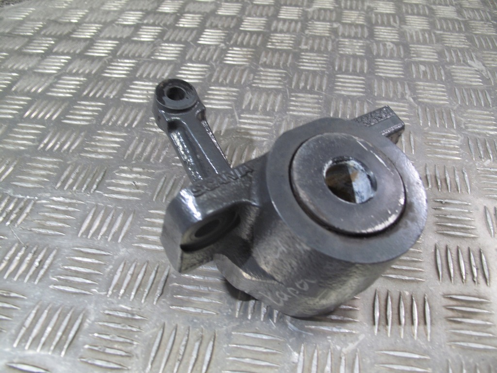 фото №2, Кронштейн рессора кронштейн кронштейн scania r s