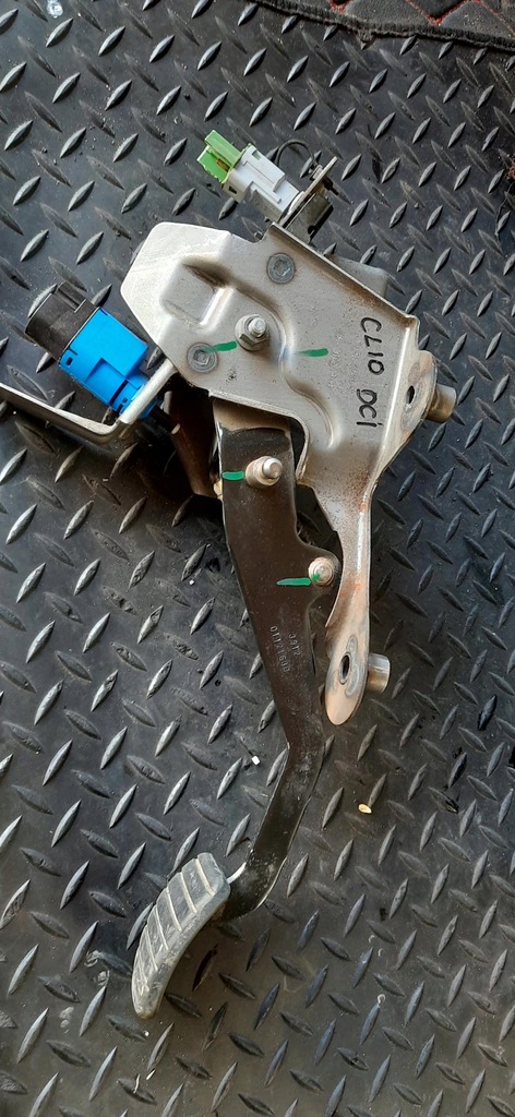 фото №1, Педаль зчеплення 1.5 dci renault clio iv 465033591r