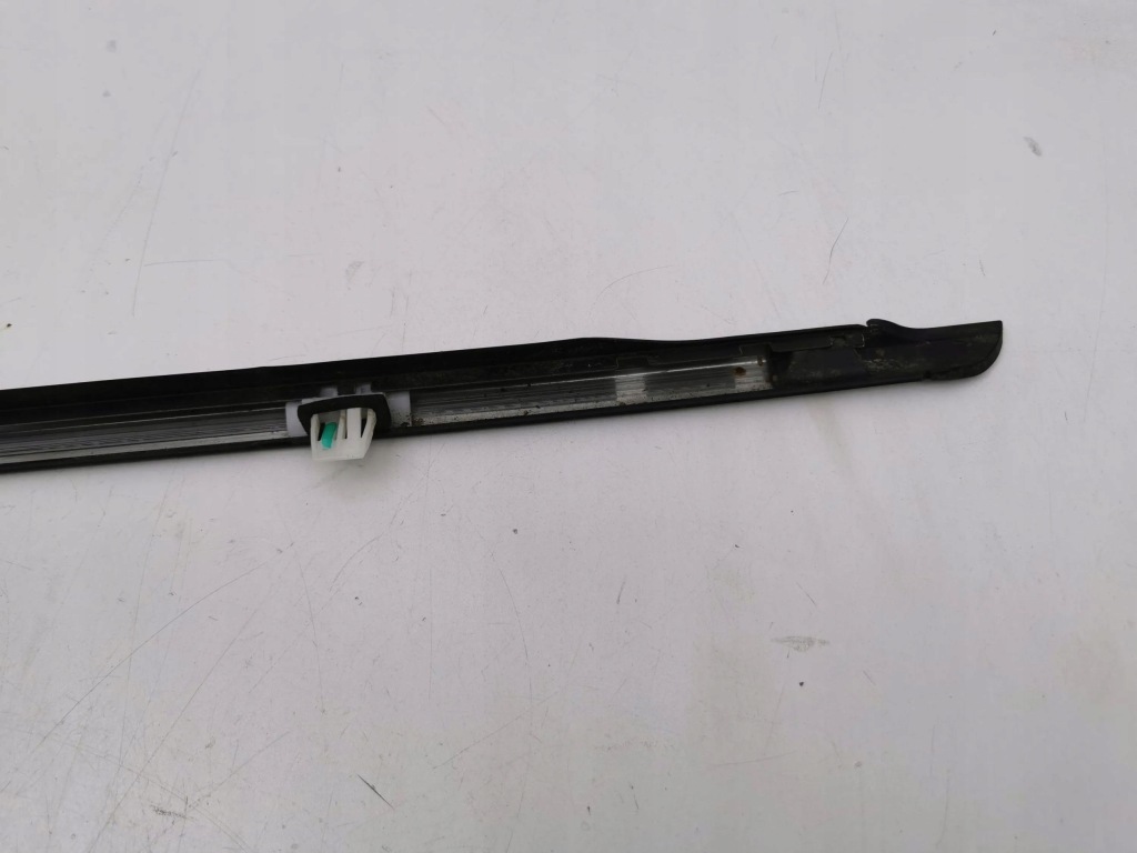 Chrysler voyager 2008 молдинг стекло боковой Недорого