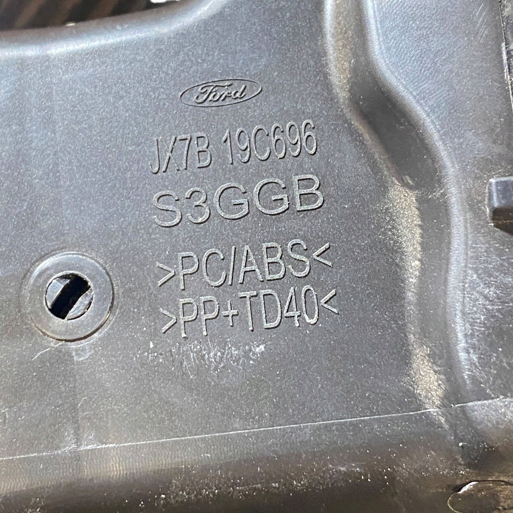 фото №10, Ford escape iv 2022 ліва сторона бічна решітка обдув панелі приладової панелі