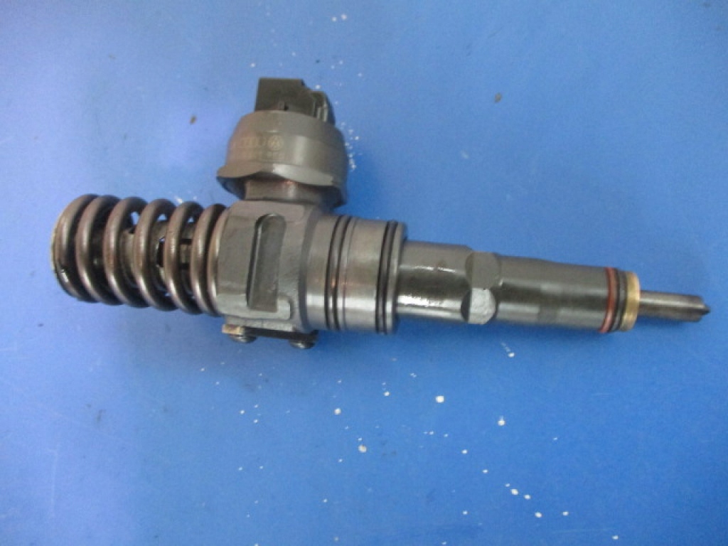 Vw audi skoda fabia 1.4tdi насос-форсунка 038130073ag bosch 041472021 Зі Шроту