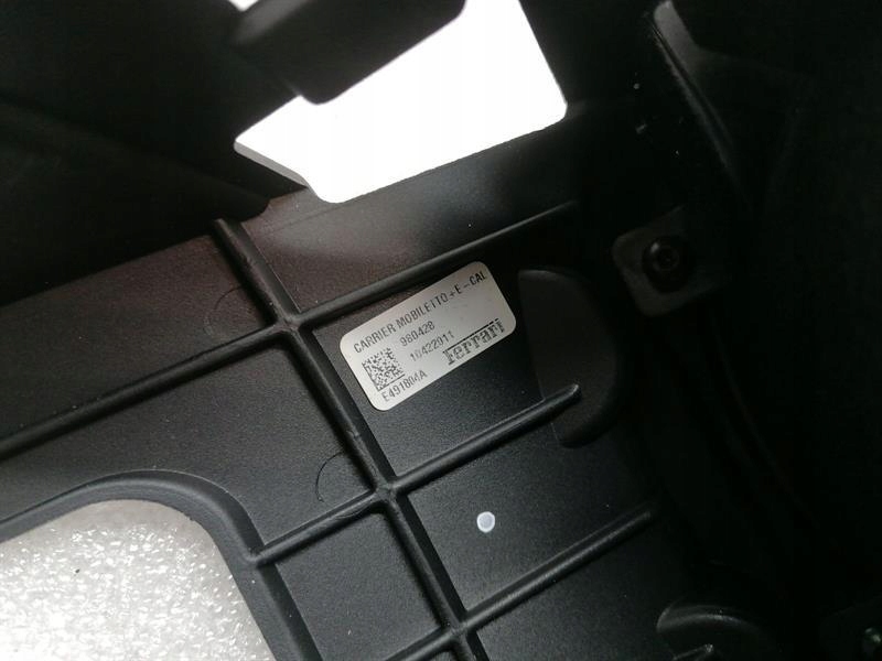 фото №10, Ferrari roma f169 cup holders 980428 держатель e-call carrier