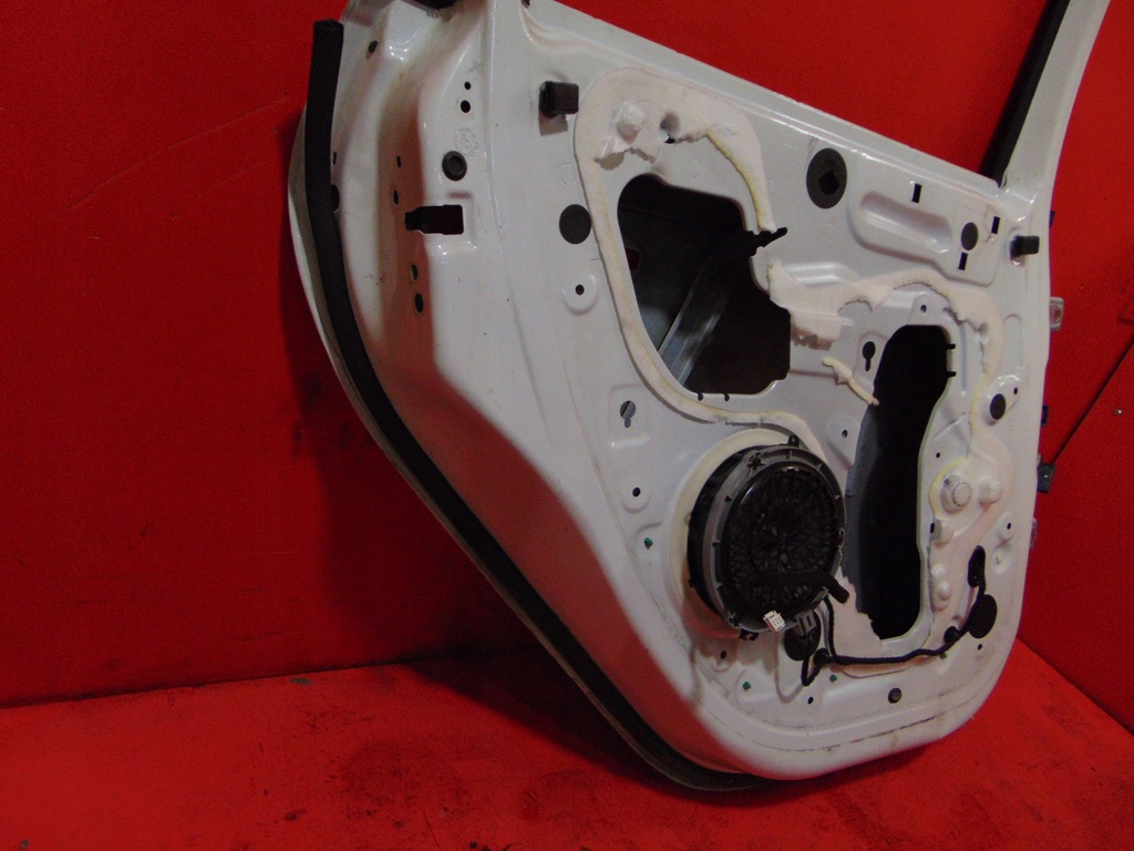 фото №13, Peugeot 2008 i 13- дверь левая задняя задние kwe