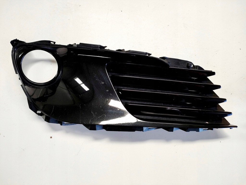 фото №1, Toyota оригінальний номер 52040-02210 решітка бампер