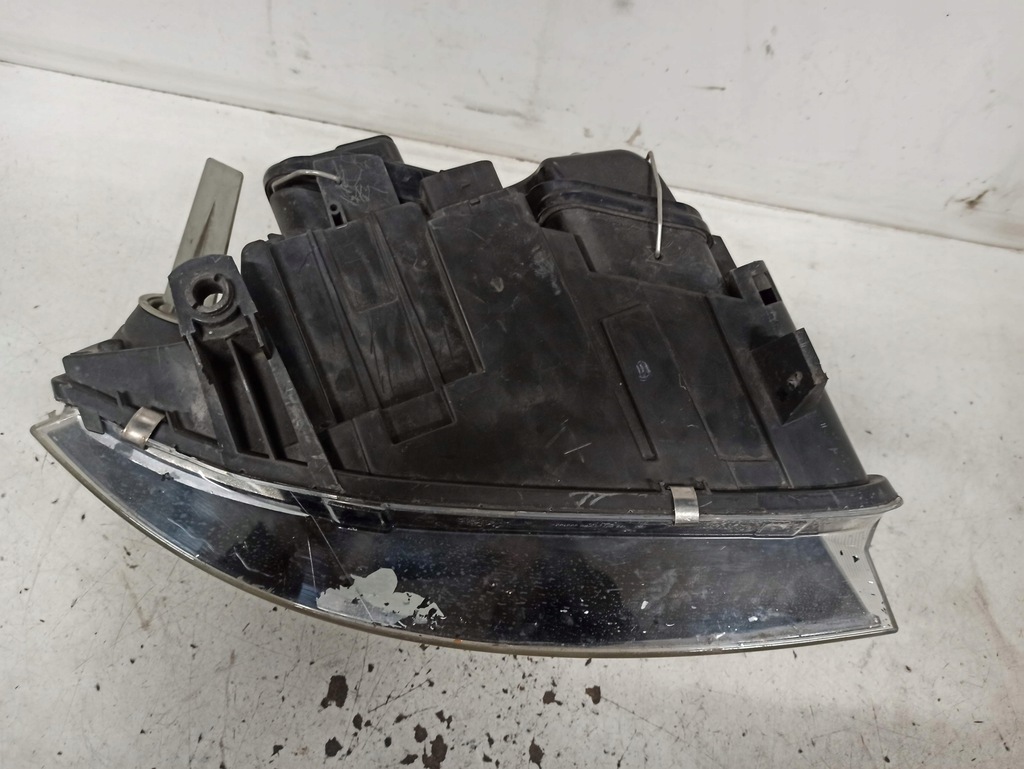 фото №15, Audi a4 b6 cabrio лампа права передня 8h0941004p