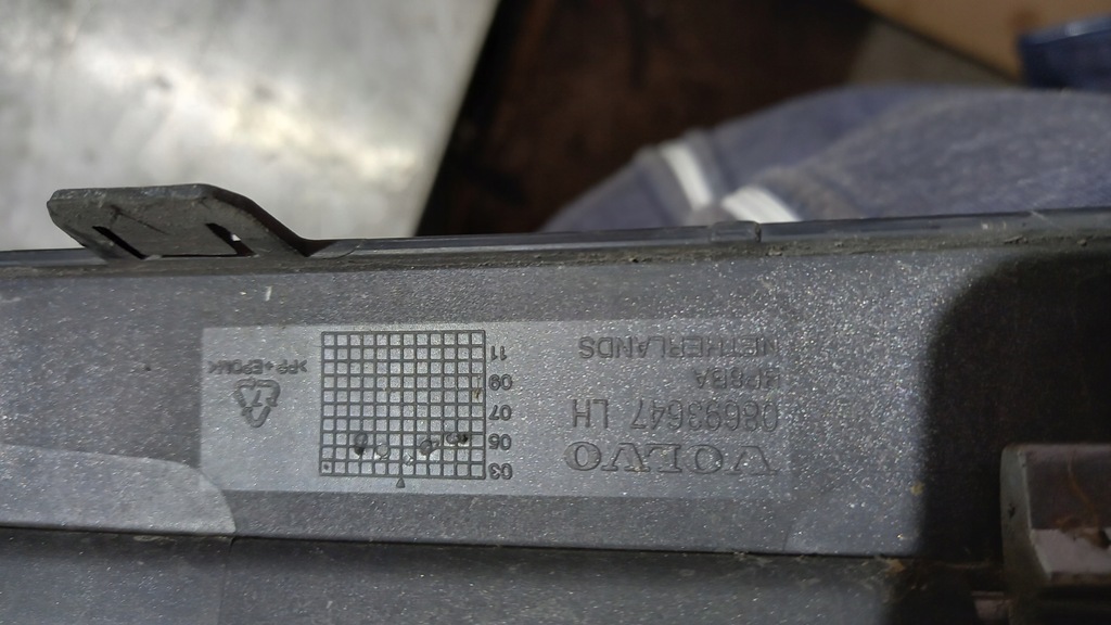 фото №9, Volvo s60 i v70 накладки декоративные бампера lh rh задняя