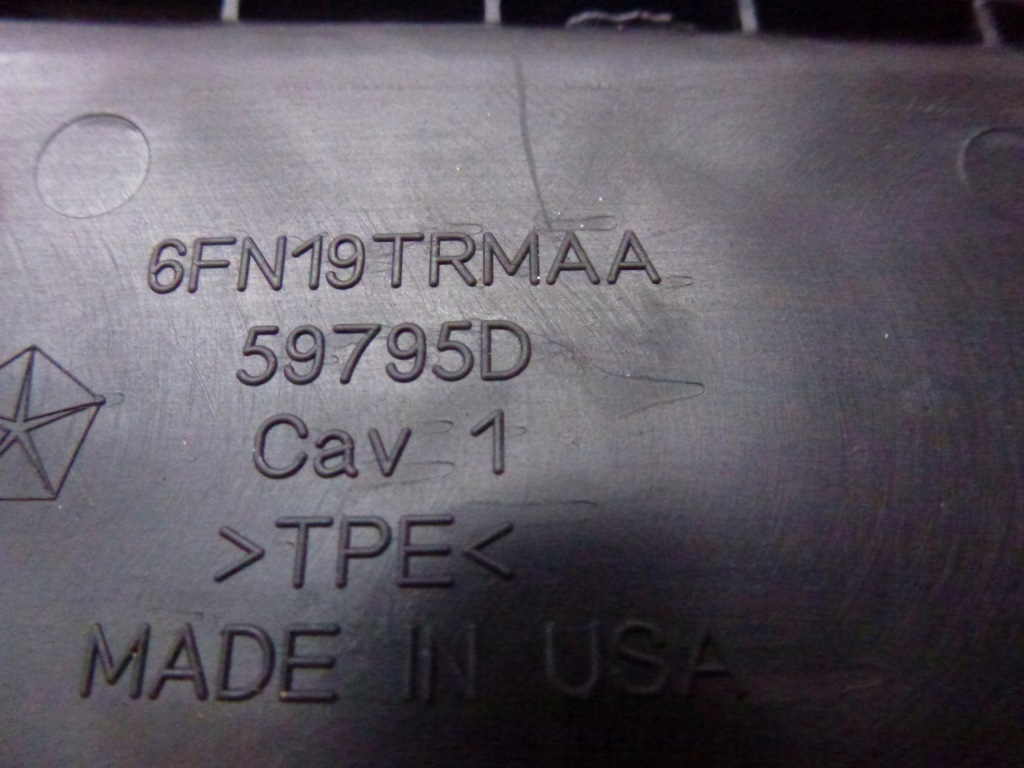 фото №2, Гумовий елемент захист заглушка jeep wrangler jl