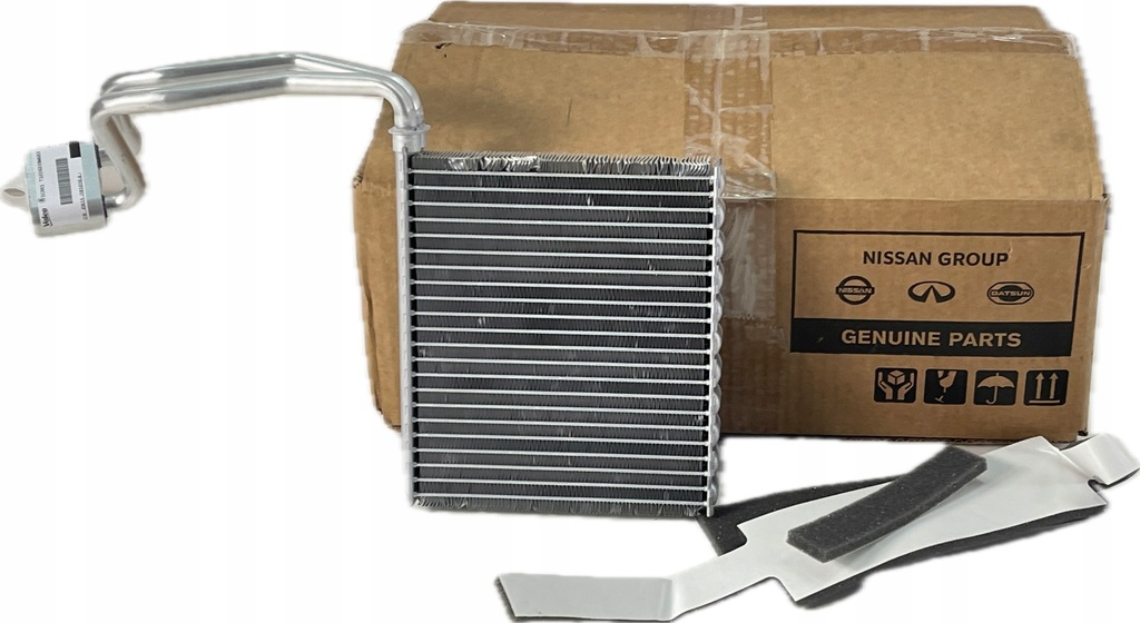 фото №1, Конденсатор кондиционера nissan leaf 2010-2017 921103nl1a