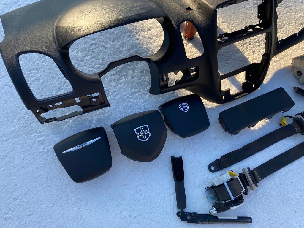 фото №6, Dodge caravan приборная панель приборная панель консоль подушки безопасности ремни