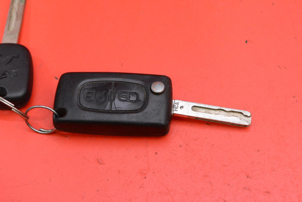 Замок запалювання ключ 36410600 peugeot 308 1 1 t7 1.6 hdi 109 km 07-11 Зі Шроту