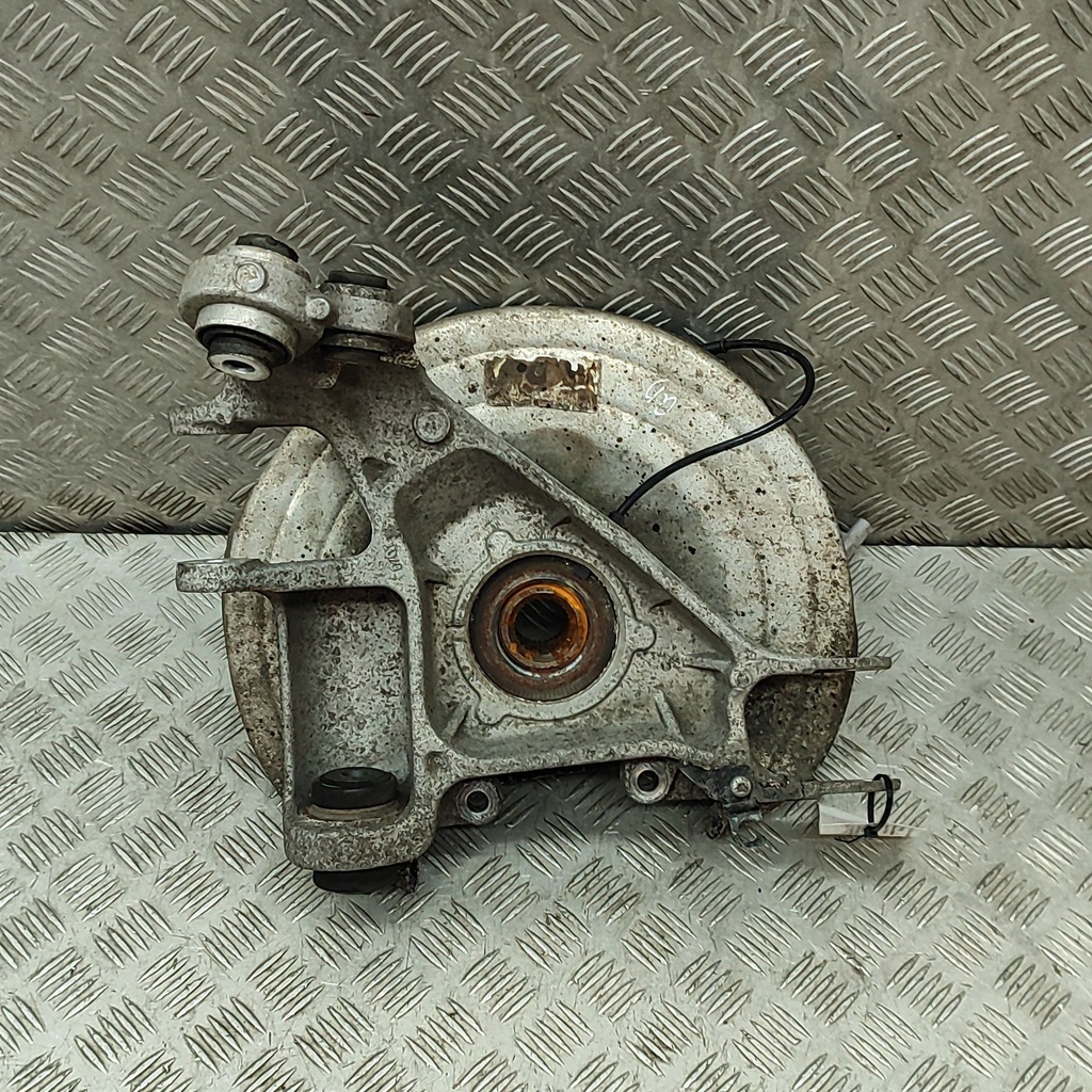 фото №2, Land rover range rover sport l494 2018 права сторона ступиця колеса заднього