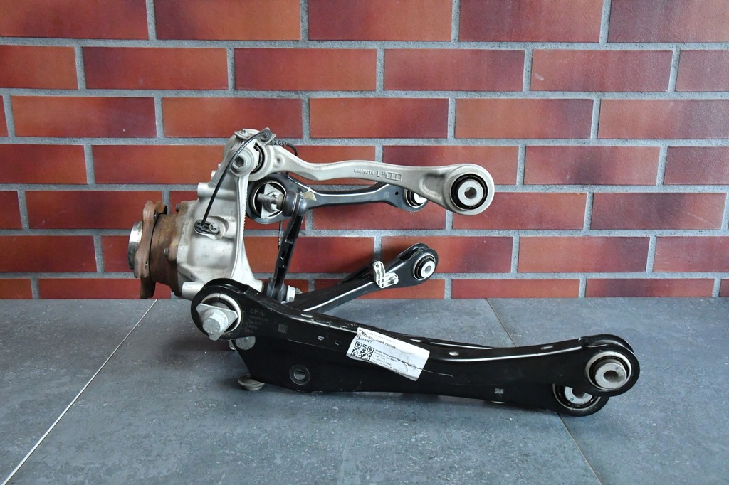 фото №1, Поворотный кулак левая задняя задняя рычаг x3 g45 17301km