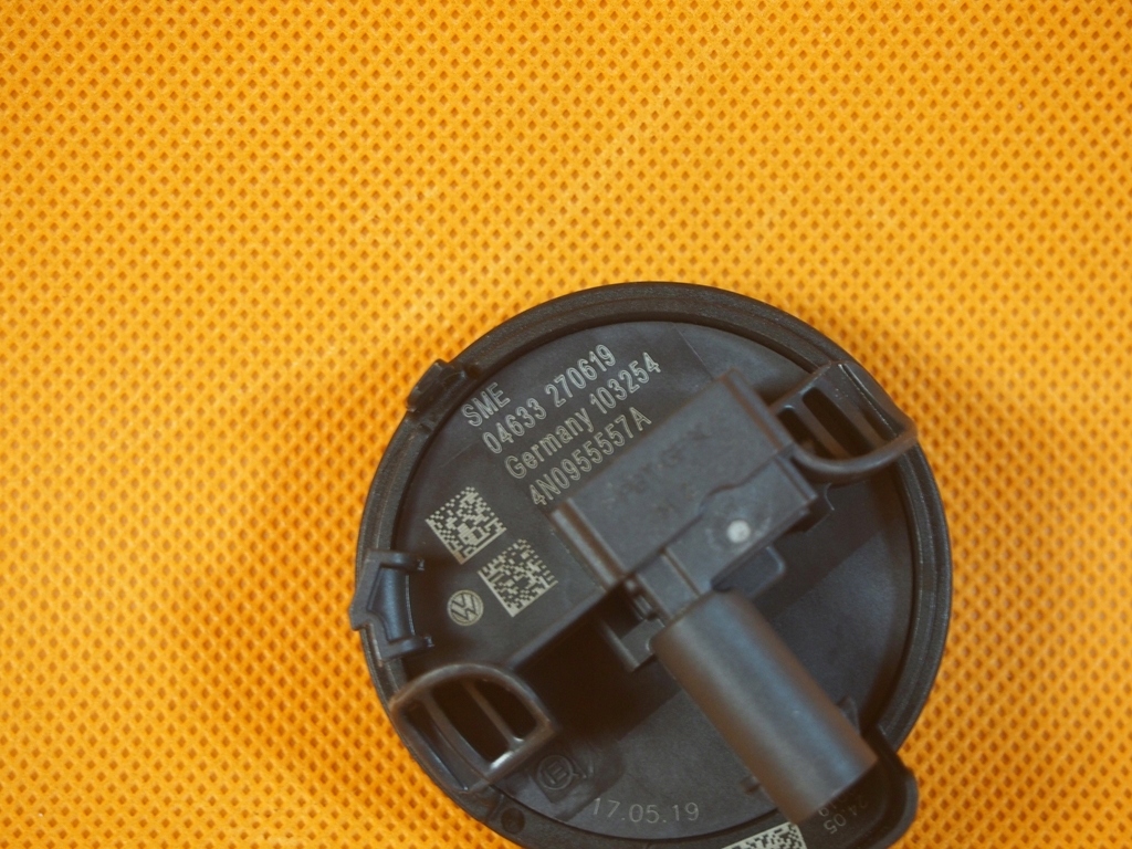 Audi e-tron 4ke датчик ударный l p 4n0955557a Киев