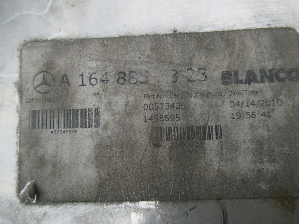 Диффузор лист бампер задний  mercedes ml w164 под фаркоп  a1648853323 с Разборки