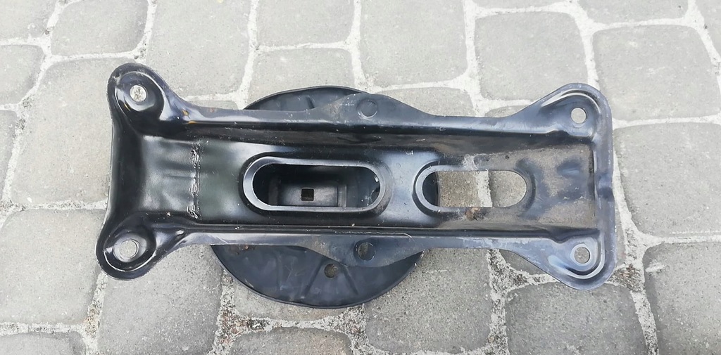 фото №6, Suzuki vitara i 88- кронштейн колеса запасного