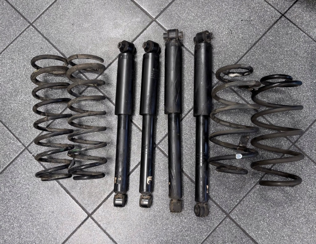 Купить Амортизатор амортизаторы задний задний  jeep wrangler jl 68250164ab