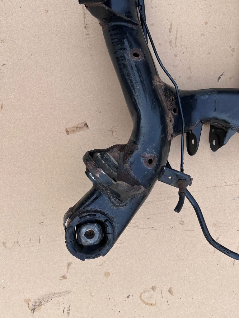 Bmw e81 e82 e87 e88 e90 e91 e92 e93 подрамник задний подрамник подрамник задний Доставка