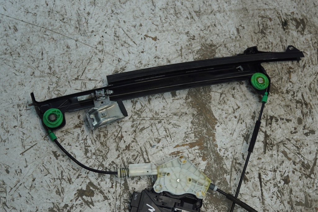 фото №8, Подъемник механизм стекло левый перед audi a4 b7 cabrio