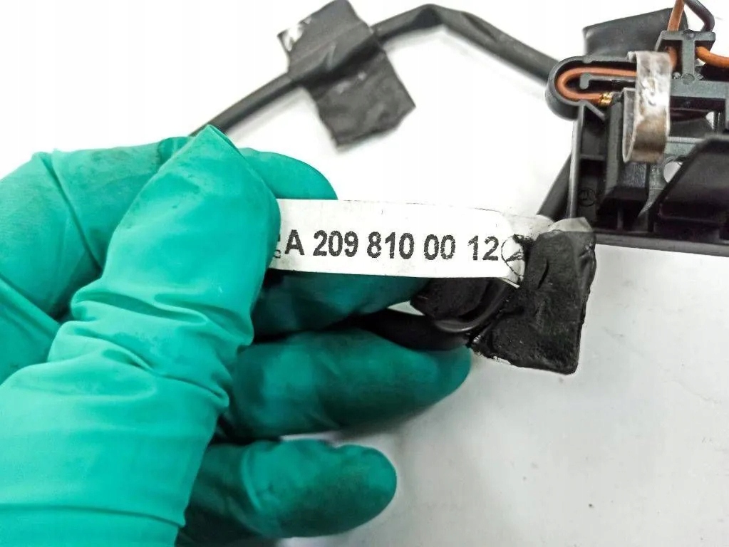 Люк mercedes-benz clk c209 a2098100012 34315443 3.2l 2003 Доставка